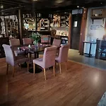 Cronin's 4*