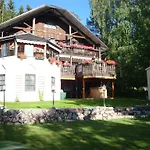 Couette-café Cronin's 4*