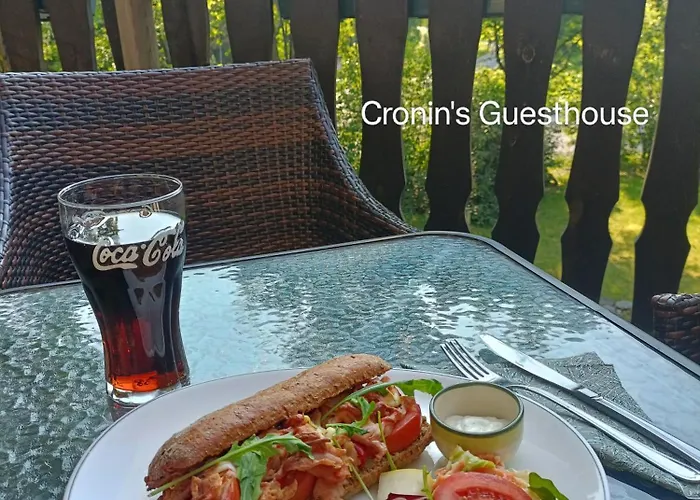 Bed & Breakfast Cronin's 4*