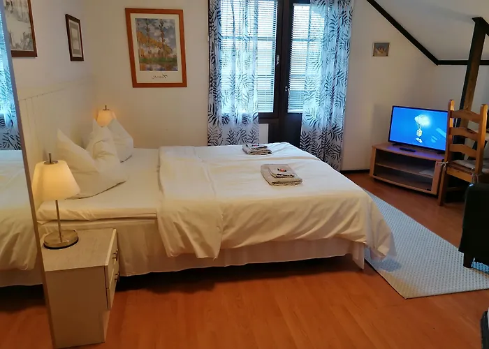 Cronin's Bed & Breakfast 4*