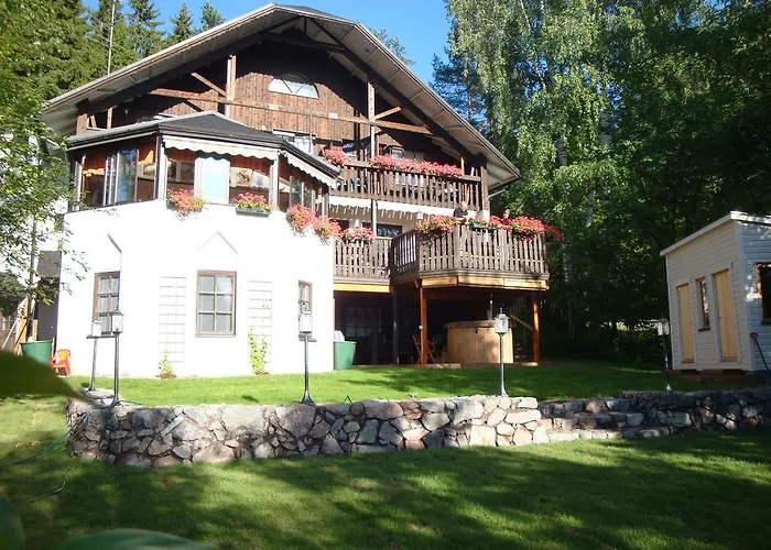 Bed & Breakfast Cronin's 4*